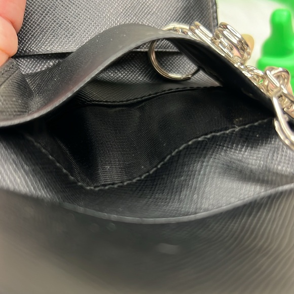 Prada 6 Key Holder - Picture 13 of 14